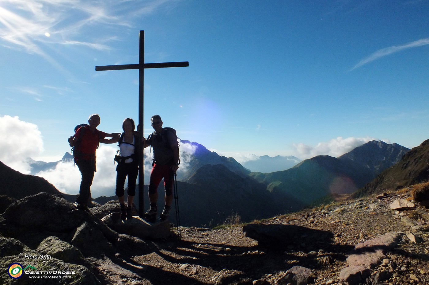 18 Alla croce del Passo di Mezzeno (2144 m).JPG